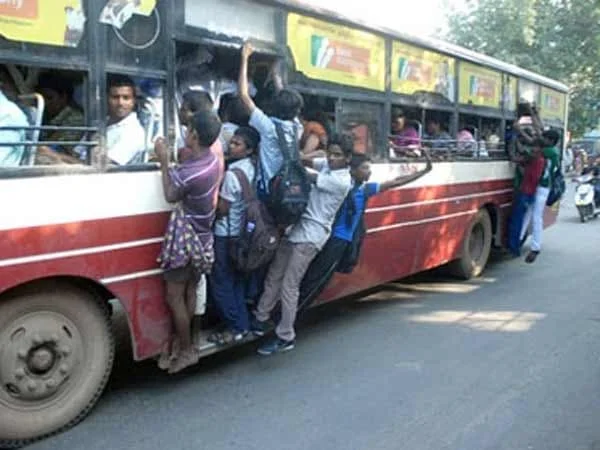குமரி மாவட்டத்தில்அரசு பேருந்துகளில் இயங்க மறுக்கும் தானியங்கி கதவுகள்- கேள்விக்குறியான பயணிகள் பாதுகாப்பு