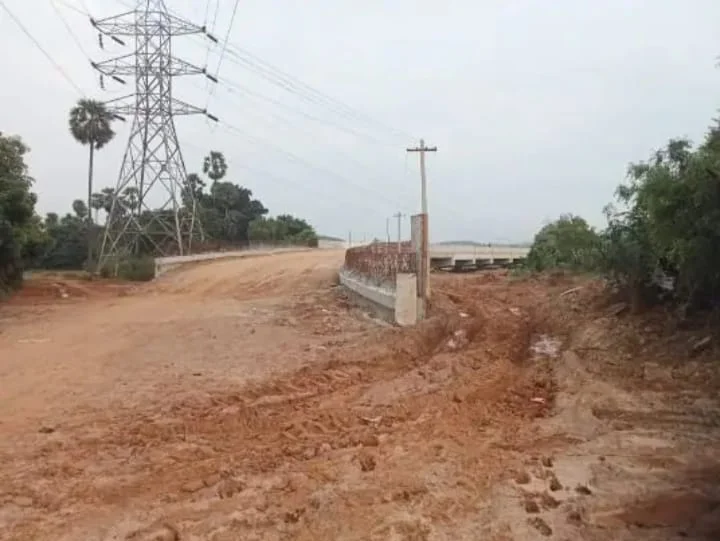 செங்கல்பட்டு மாவட்டத்தில் ஆக்கிரமிப்பு பாலம்