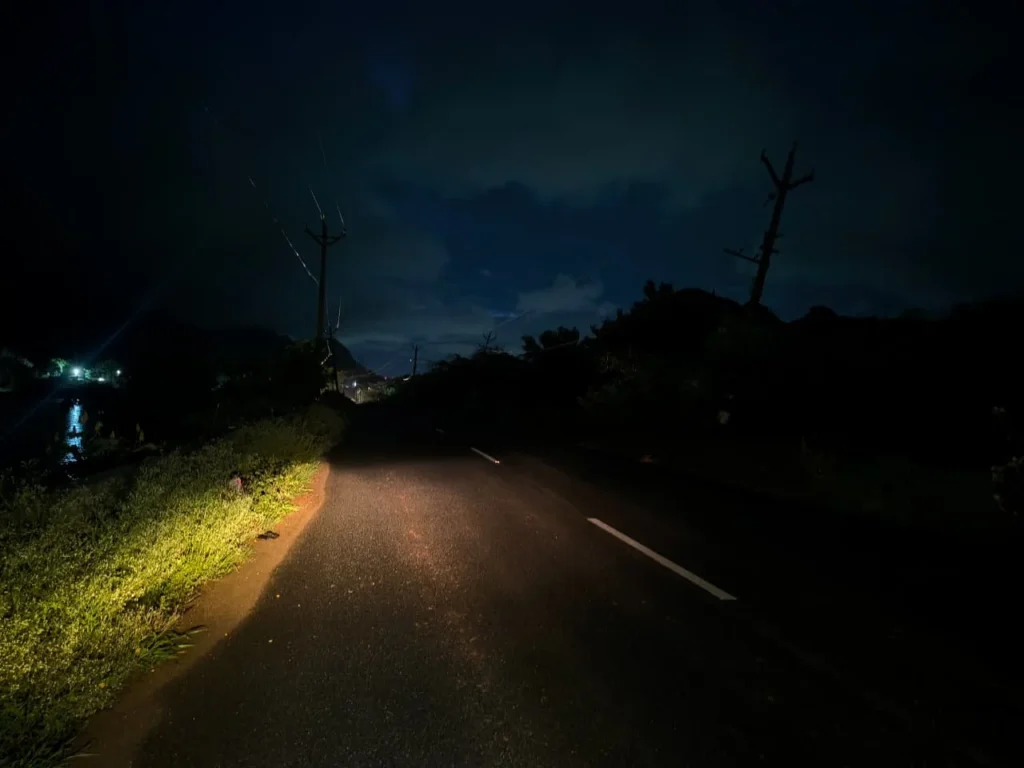 chenbagaramanputhoor road plunged in darkness without electric lights, social welfare complaint
