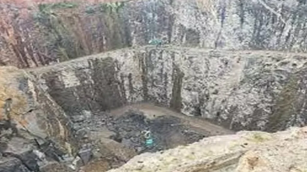 தமிழ்நாட்டில் நடைபெறும் கனிம வள சுரங்க மற்றும் கல் குவாரி பணிகள்