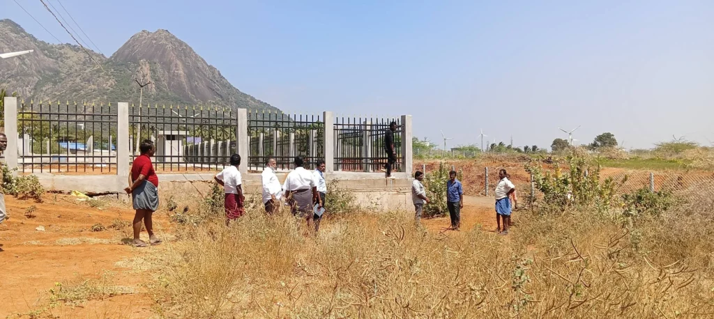 ஆரல்வாய்மொழியில் நீர்நிலை ஆக்கிரமிப்பு சர்ச்சை
வழிமறிச்சான் ஓடையில் பேரூராட்சி ஆக்கிரமிப்பு?
நீர்வழியை ஆக்கிரமித்து பூங்கா அமைத்த பேரூராட்சி
அளவீட்டில் உறுதியான 9 சென்ட் ஆக்கிரமிப்பு
வேலியே பயிரை மேய்ந்ததா? ஆரல்வாய்மொழி விவகாரம்
நீர்நிலையை மீட்க சமூக பொதுநல இயக்கம் போராட்டம்
பொதுப்பணித்துறை நிலத்தில் பூங்கா கட்டிய பேரூராட்சி
ஆக்கிரமிப்பை அகற்ற அதிகாரிகள் நடவடிக்கை எடுப்பார்களா?