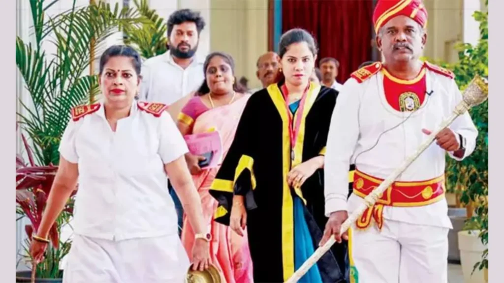 பிரிட்டிஷ் ஆட்சிக் காலத்தில் உருவான தபேதார் மற்றும் டவாலி நடைமுறைகள் குறித்து விவாதம்