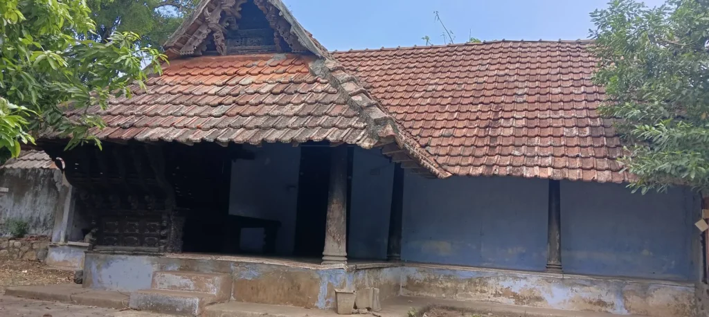 தமிழ்நாடு வரலாற்று நினைவிடங்கள்
குமரி மாவட்ட சுற்றுலா இடங்கள்
பிரிட்டிஷ் எதிர்ப்பு போராட்ட வரலாறு
திருவிதாங்கூர் சமஸ்தான வரலாறு