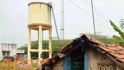 பள்ளி குடிநீரில் மனிதக்கழிவு கலந்தது எப்படி? குற்றவாளிகளை கைது செய்ய கோரிக்கை
குடிநீர் தொட்டியை மாசுபடுத்தியவர்கள் மீது கடும் நடவடிக்கை தேவை
திண்டுக்கல்லில் குடிநீர் தொட்டி மாசுபாடு: சமூக அமைதிக்கு அச்சுறுத்தலா?
மாணவர்களின் குடிநீரில் மனிதக்கழிவு: அரசு நடவடிக்கை எடுக்க வலியுறுத்தல்
குடிநீர் மாசுபாட்டை தடுக்க கடும் நடவடிக்கை தேவை: சமூக பொதுநல இயக்கம்